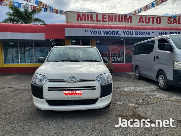 Toyota Probox 1,5L 2019