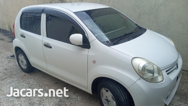Toyota Passo 1,0L 2011