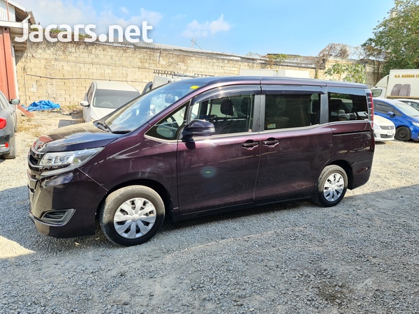 Toyota Noah 2,0L 2018