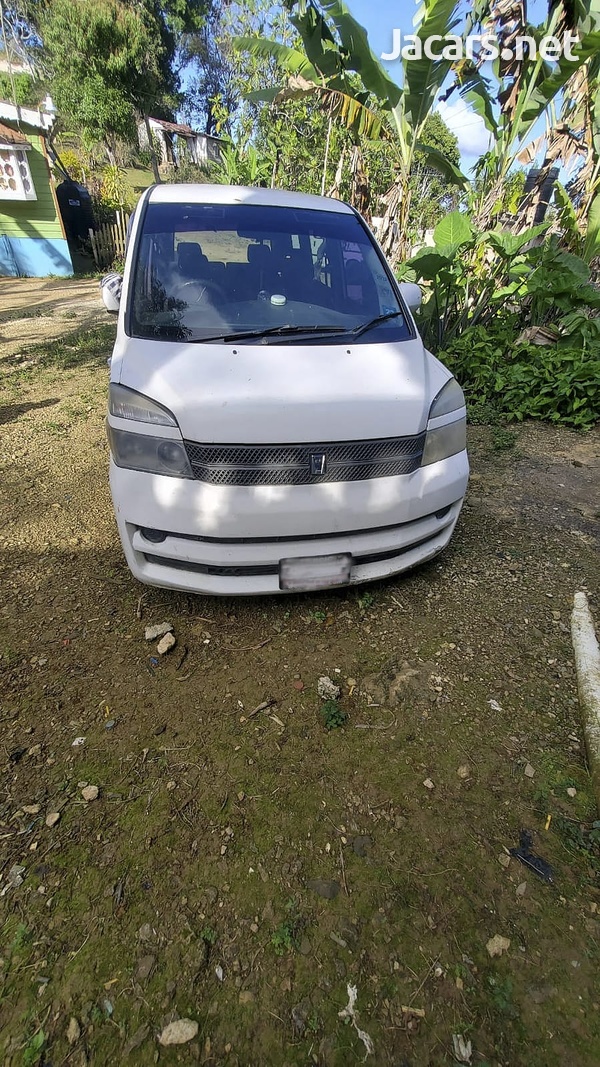Toyota Voxy 2,0L 2005