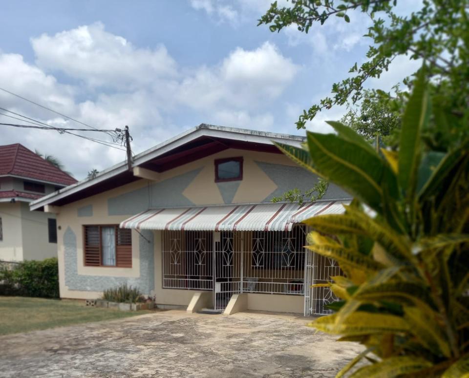House for Sale   Linstead