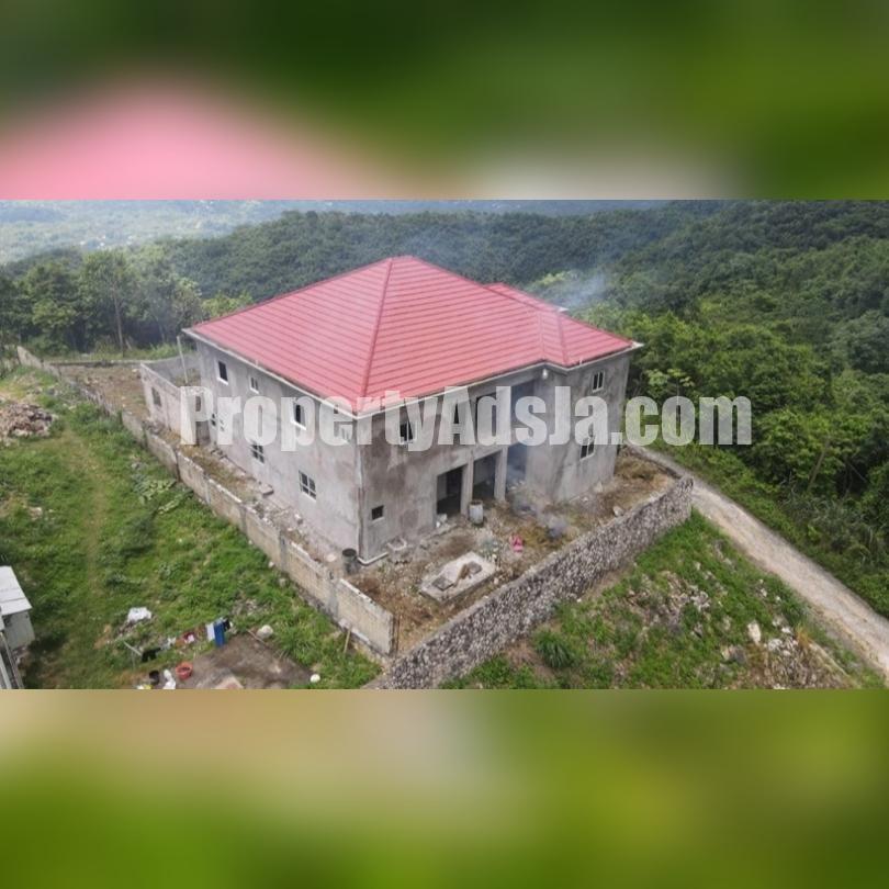 5 bed House For Sale in Coopers Hill, Kingston / St. Andrew, Jamaica