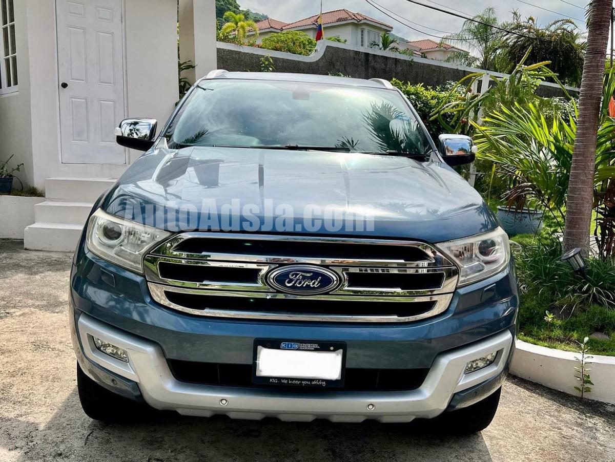 2016 Ford Everest