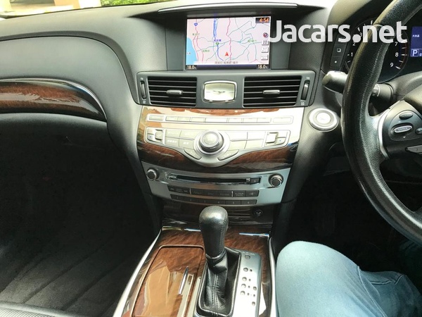 Nissan Fuga 2,5L 2011