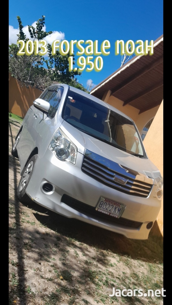 Toyota Noah 1,6L 2013
