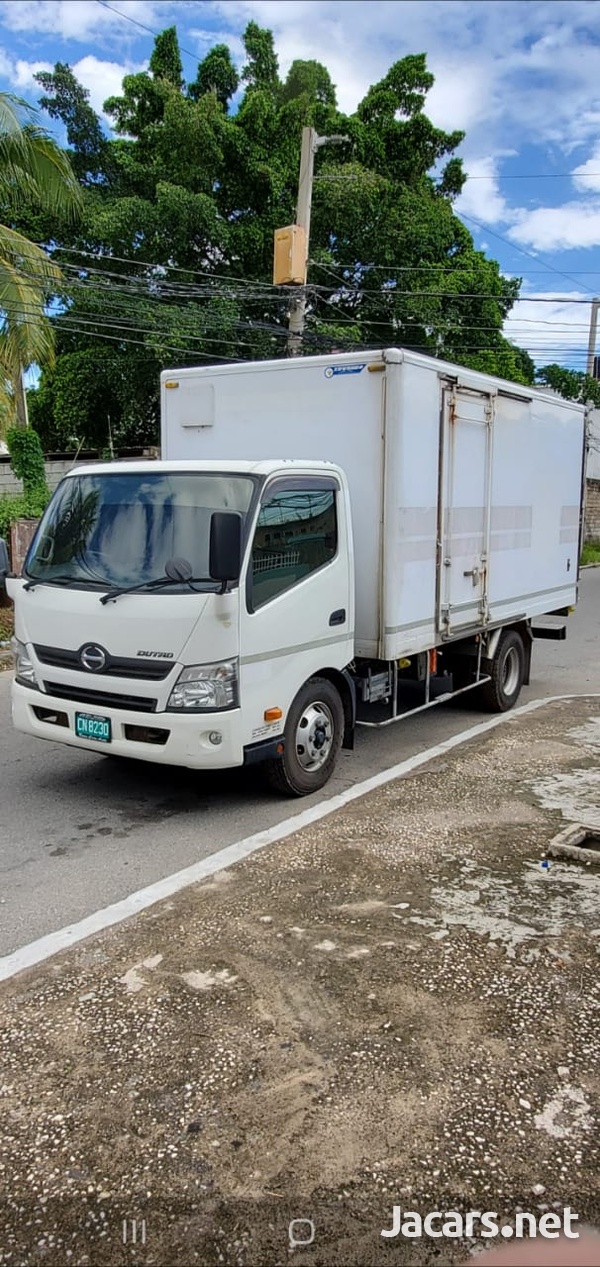 2012 Hino Dutro Truck