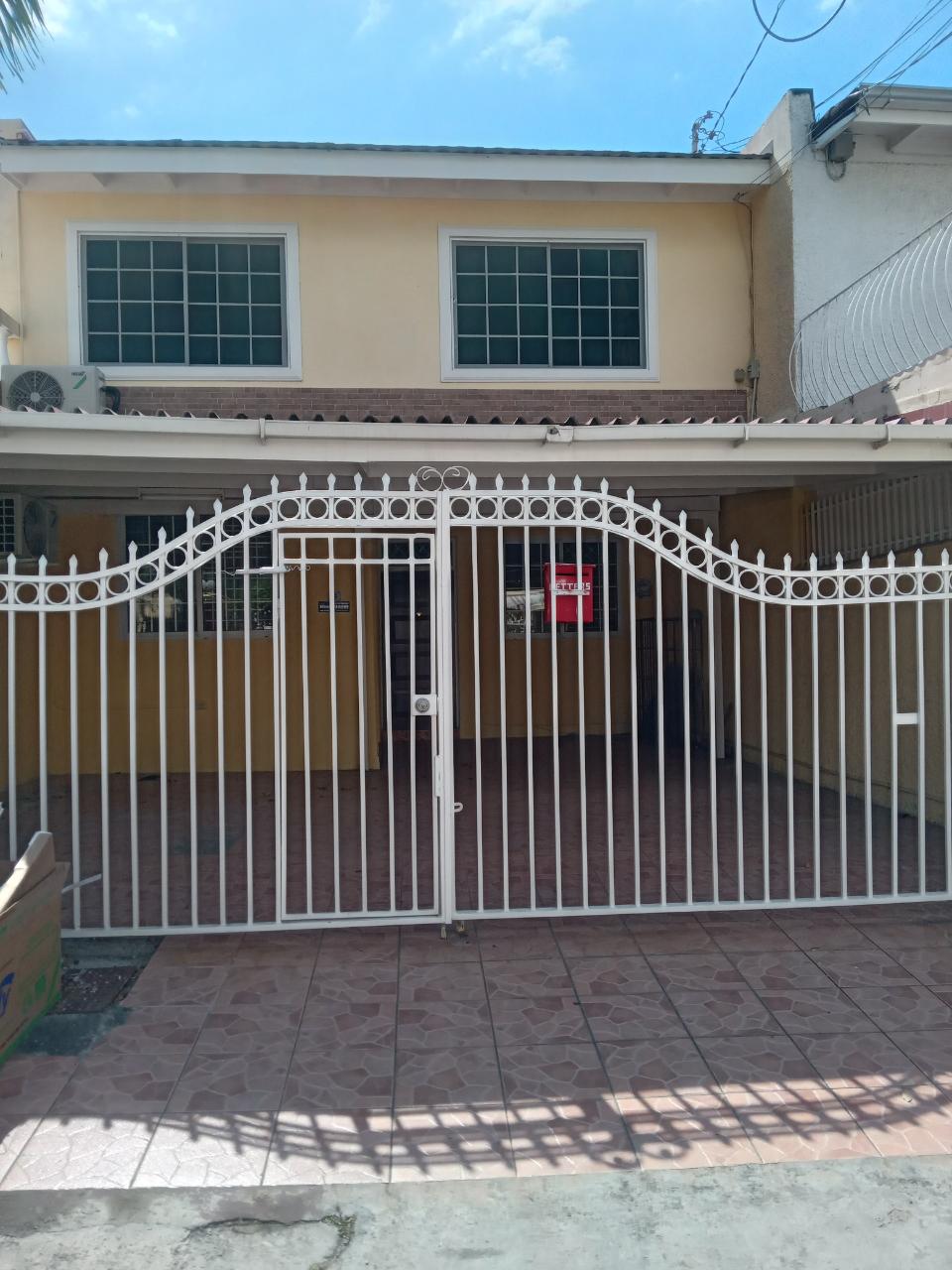 Townhouse for Rent   Kingston 6