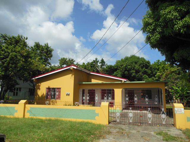House for Sale   Lysons