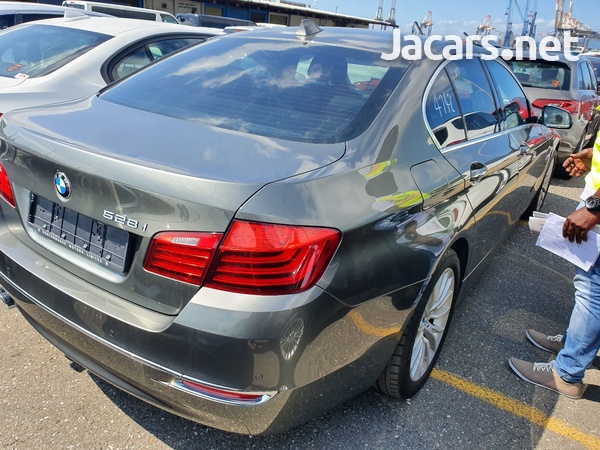 BMW 5-Series 2,8L 2014