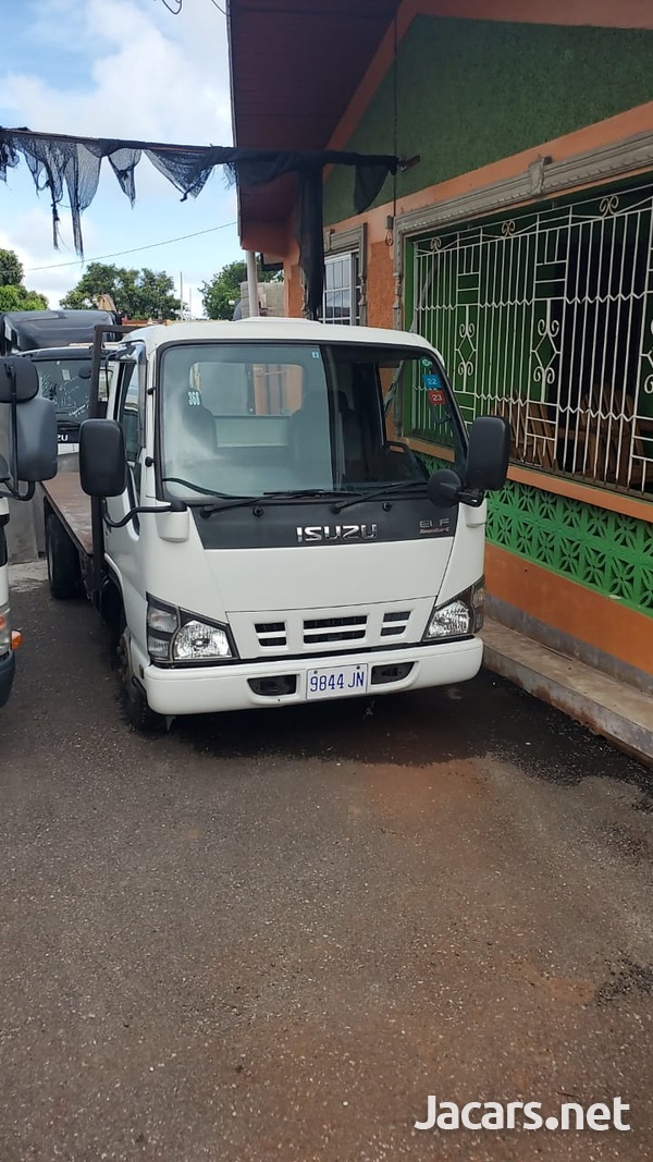 2005 Isuzu Elf