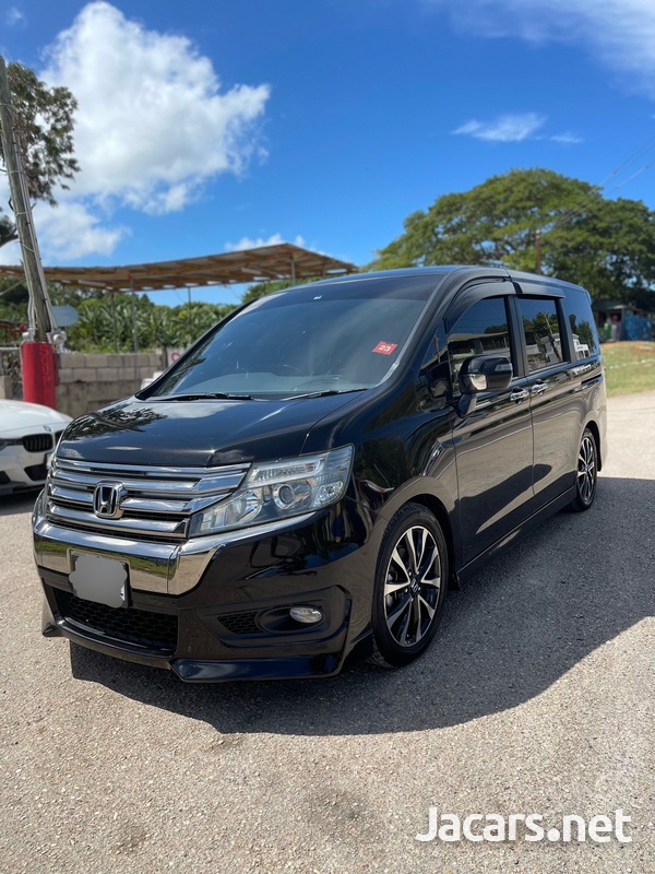Honda Stepwgn Spada 2,0L 2012