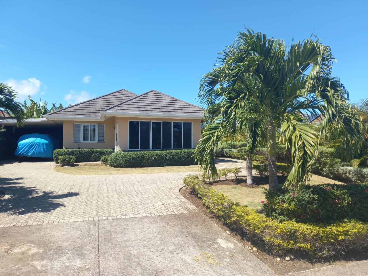 Resort Apartment/Villa for Sale   Laughlands