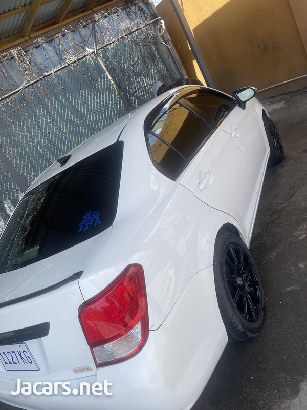Toyota Axio 1,5L 2015