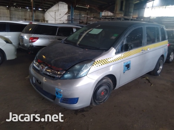 Toyota Isis 1,8L 2011