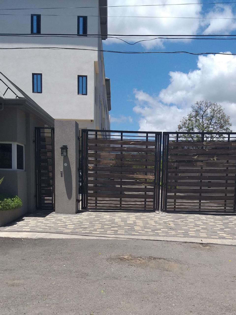 Apartment for Sale   Kingston 8