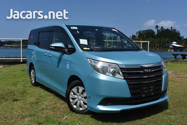 Toyota Noah 2,0L 2017