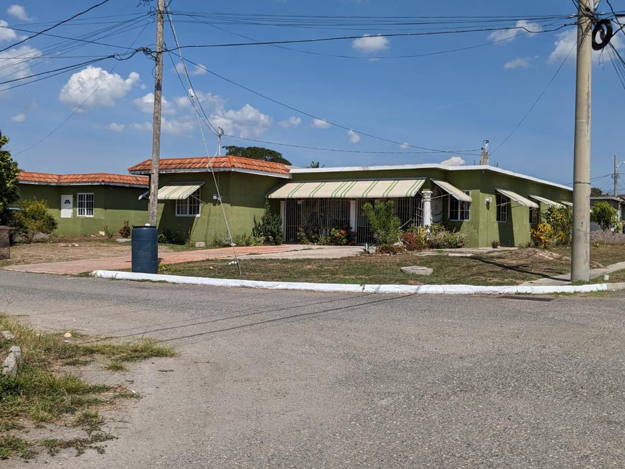 House for Sale   Spanish Town