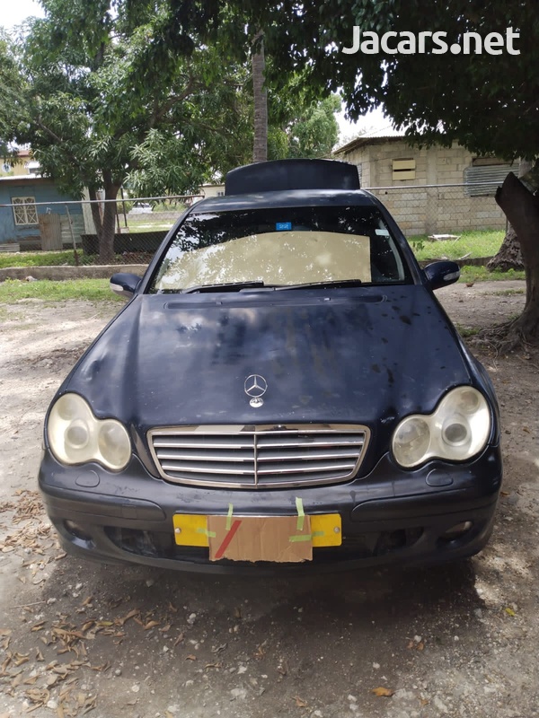 Mercedes-Benz C-Class 2,5L 2005