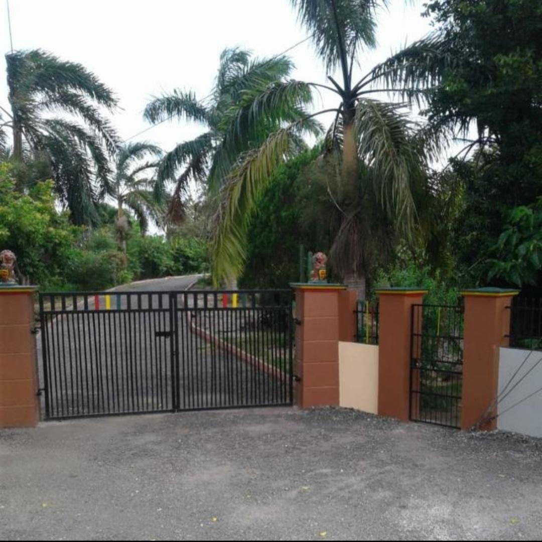 House for Sale   Lysons