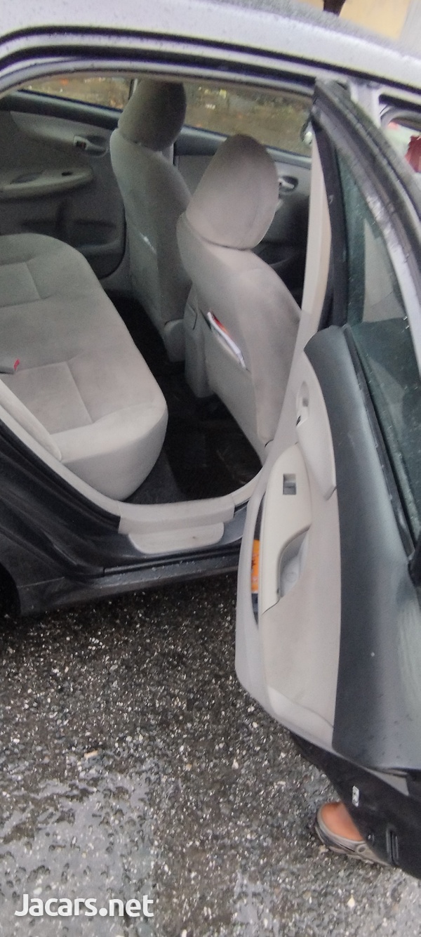 Toyota Corolla XLi 1,8L 2014