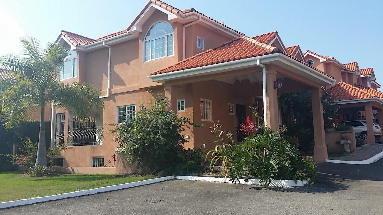 Townhouse for Rent   Kingston 6