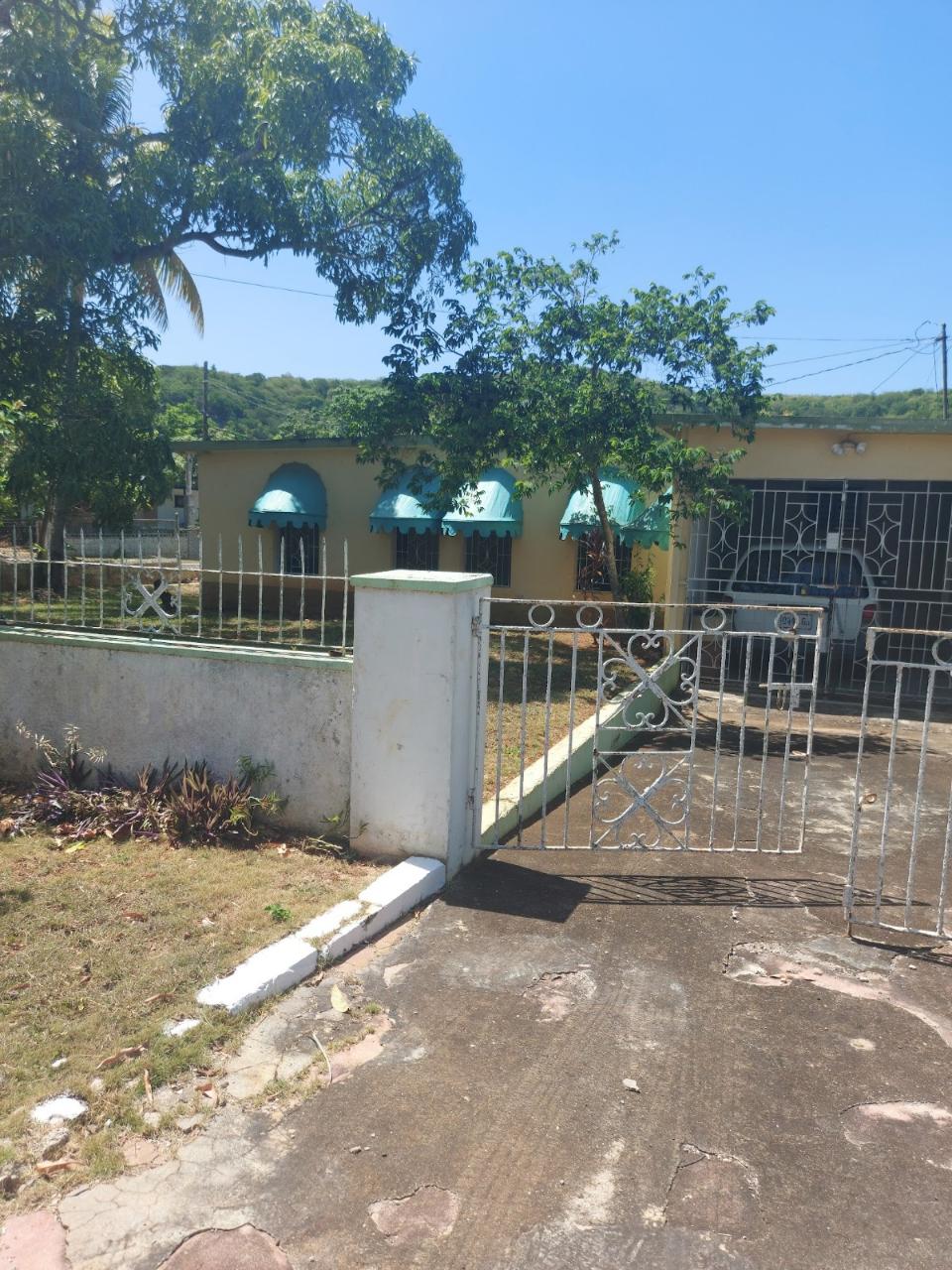 House for Sale   Spanish Town