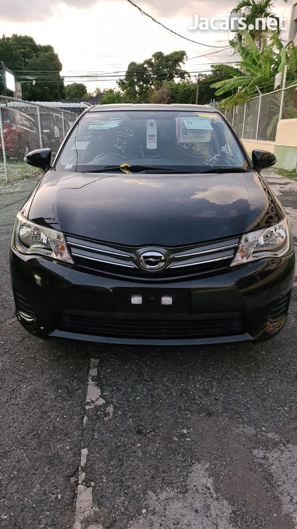 Toyota Axio 1,5L 2013