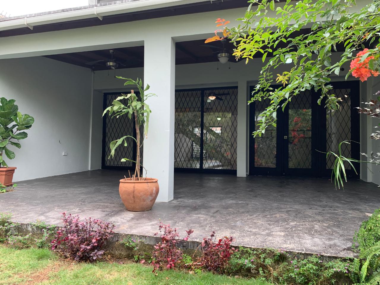 Townhouse for Rent   Kingston 8