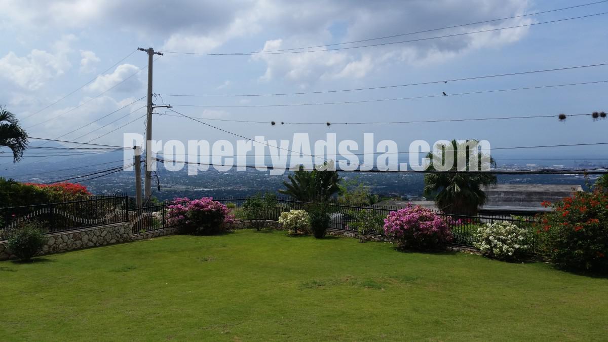 2 bed Apartment For Rent in Red Hills, Kingston / St. Andrew, Jamaica