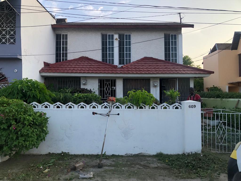 Townhouse for Sale   Greater Portmore