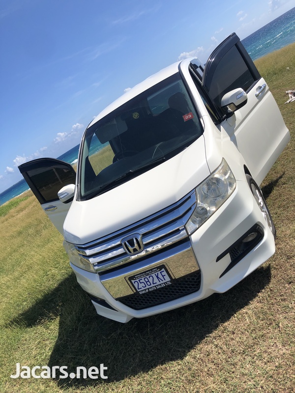 Honda Stepwgn 2,0L 2012