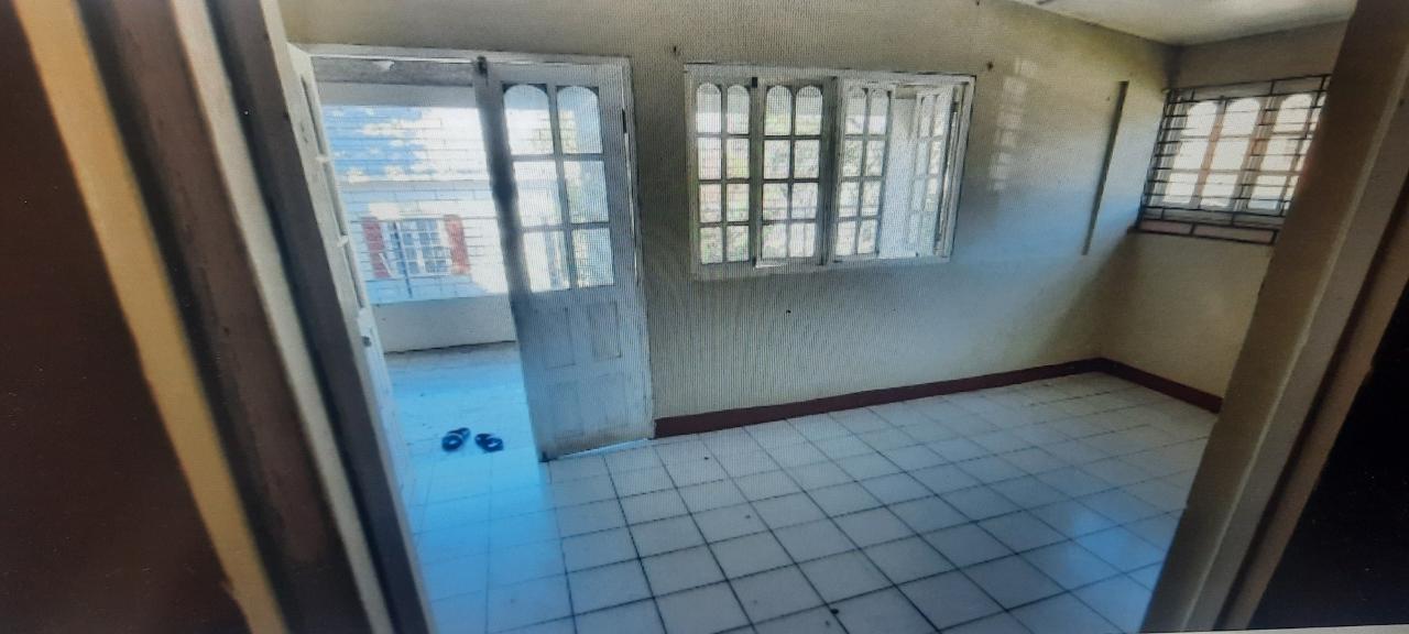 House for Sale   May Pen