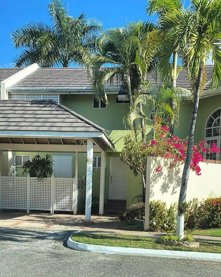 Townhouse for Rent   Kingston 8
