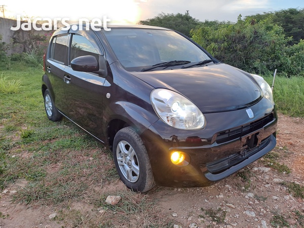 Toyota Passo 1,0L 2013