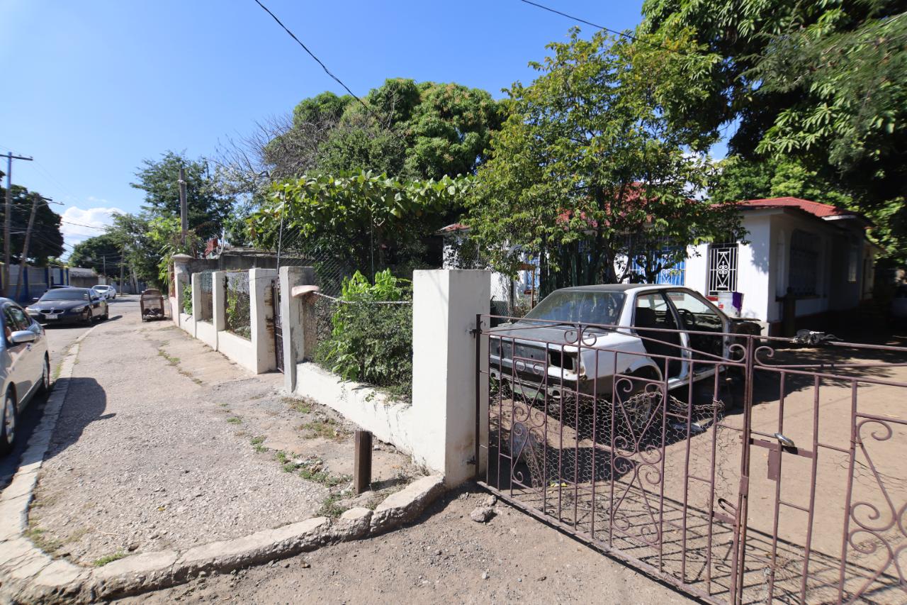 House for Sale   Kingston 11
