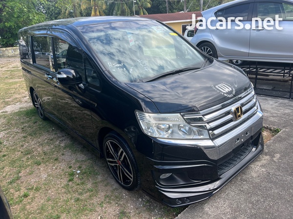 Honda Stepwgn 2,0L 2014