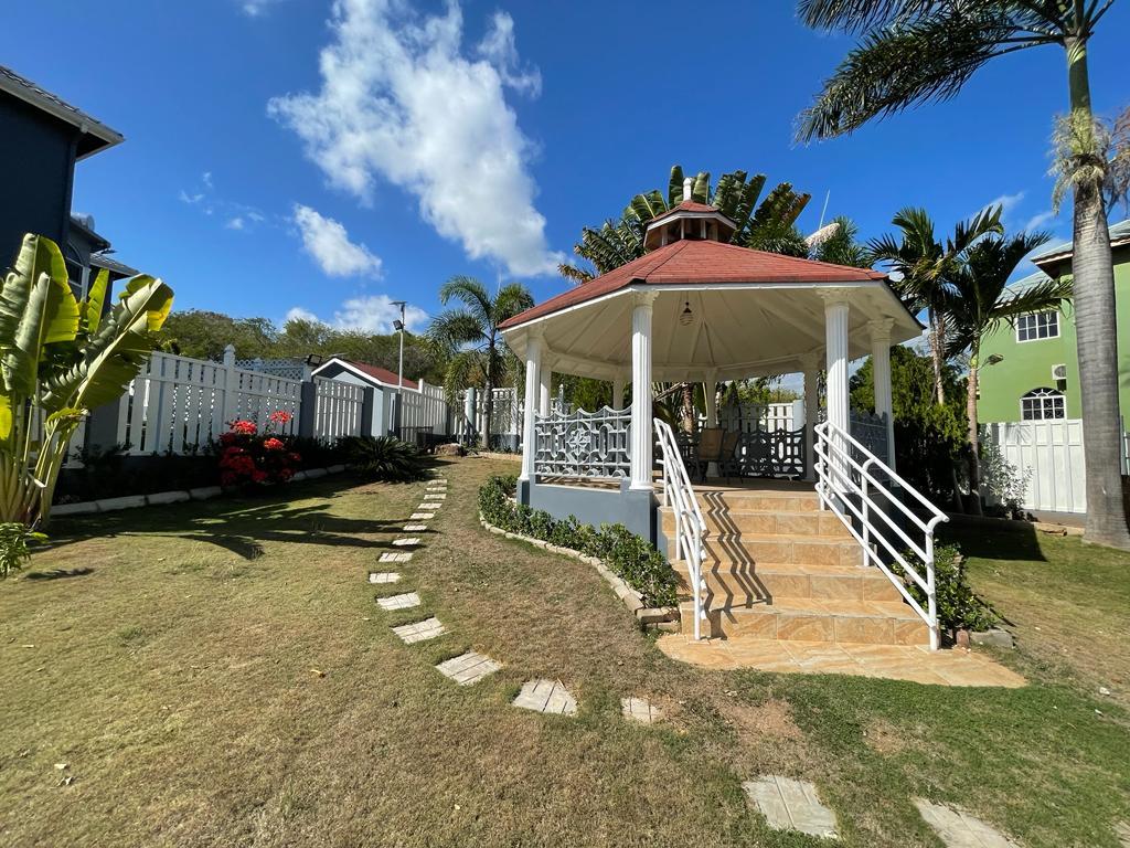 House for Sale   May Pen