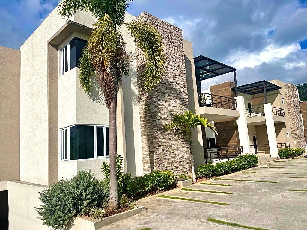 Apartment for Sale   Kingston 8
