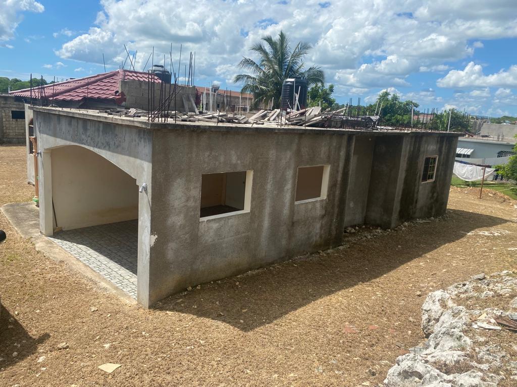 House for Sale   May Pen