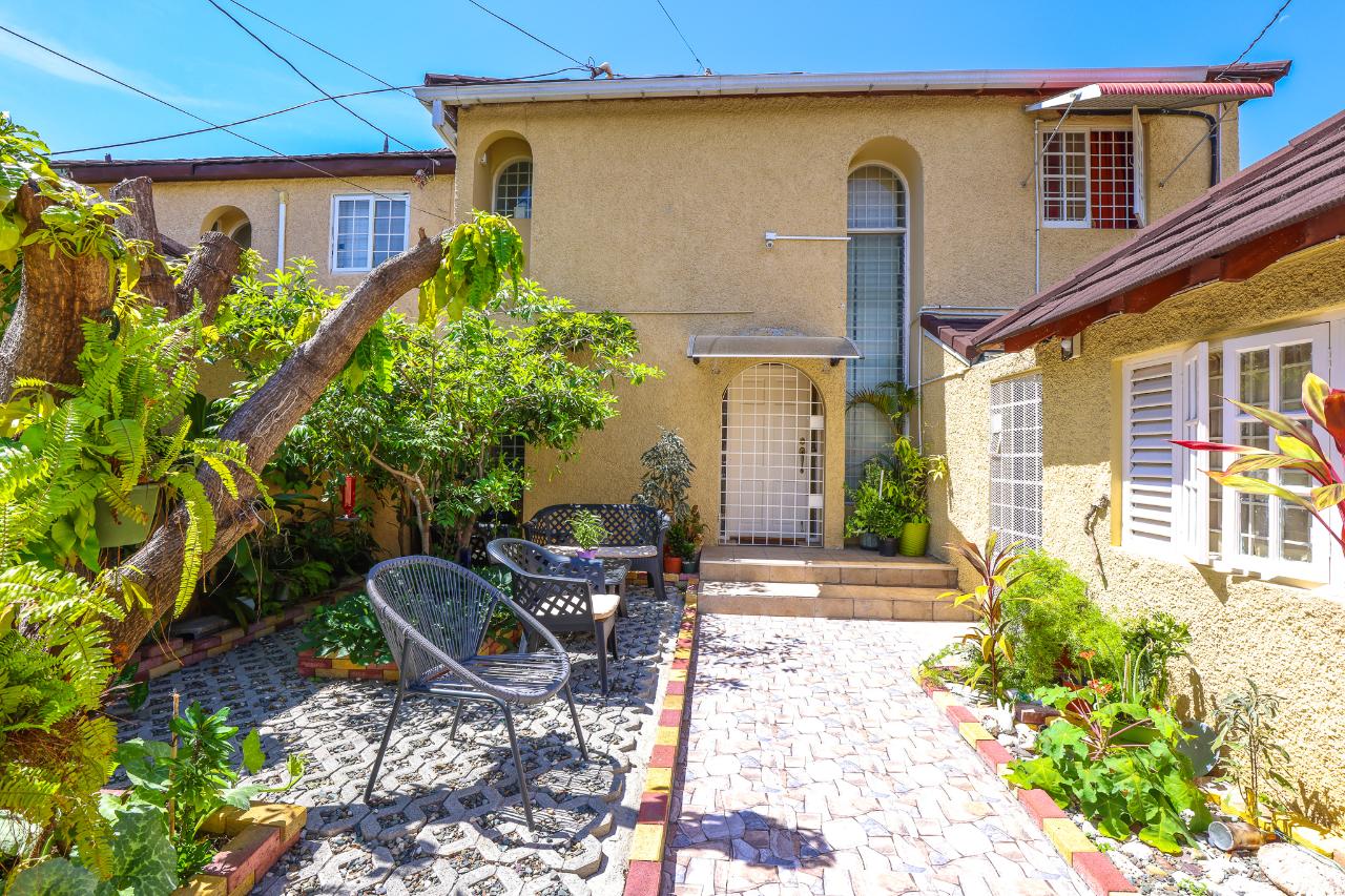 Townhouse for Sale   Kingston 6