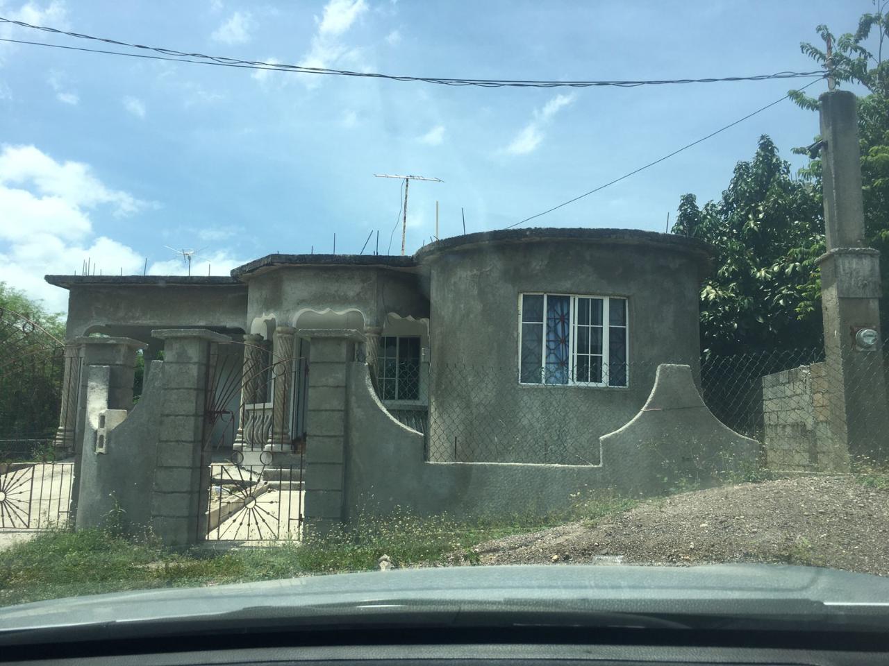 House for Sale   May Pen