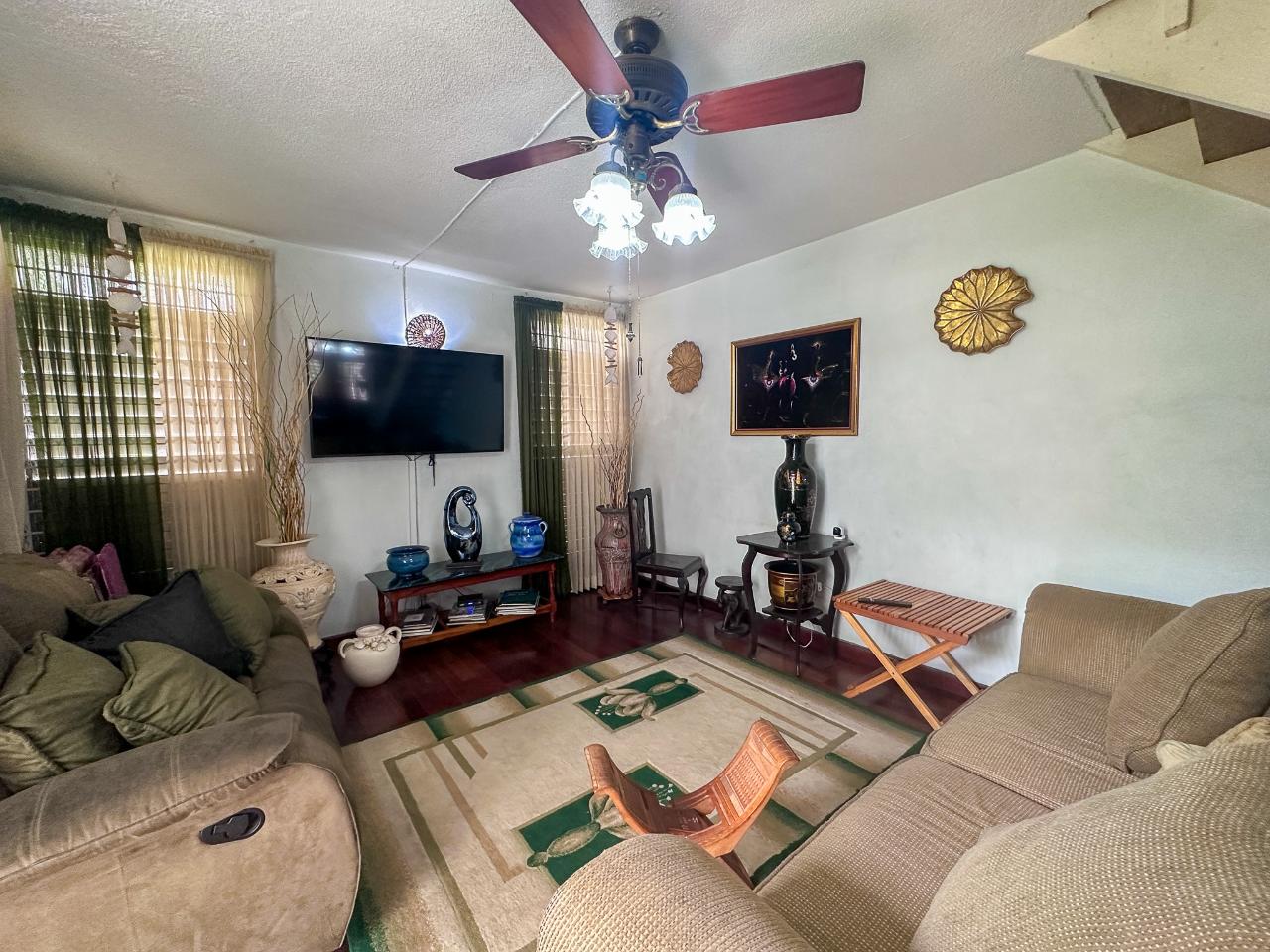 Townhouse for Sale   Kingston 10