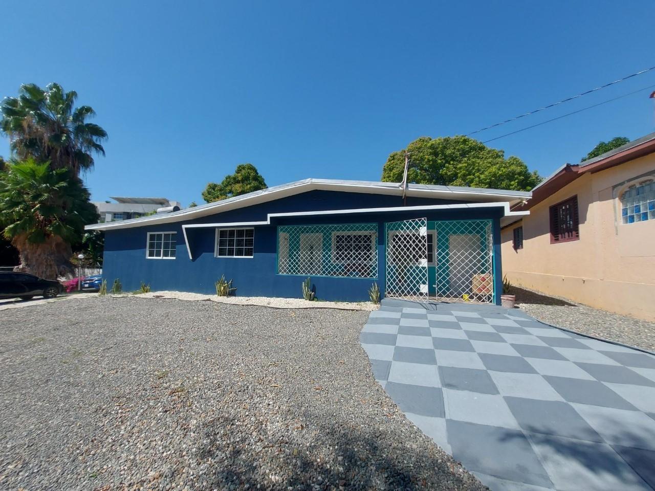 House for Sale   Kingston 10