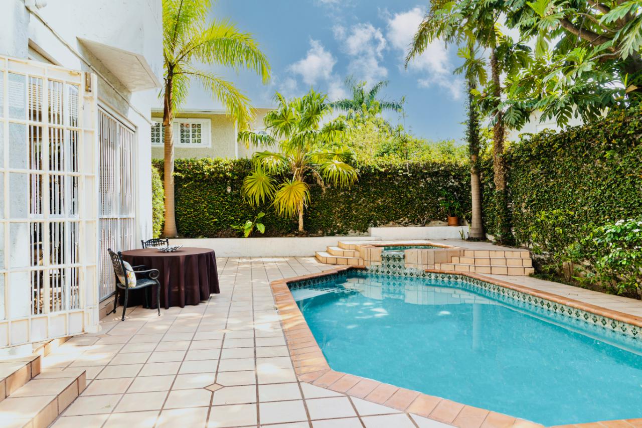 House for Rent   Kingston 8