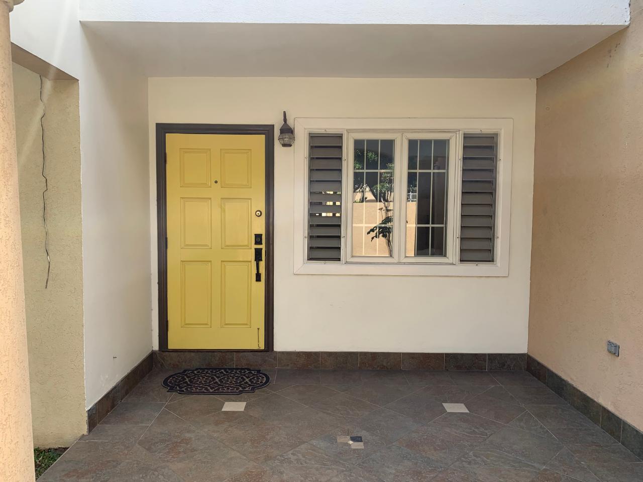 Townhouse for Rent   Kingston 10