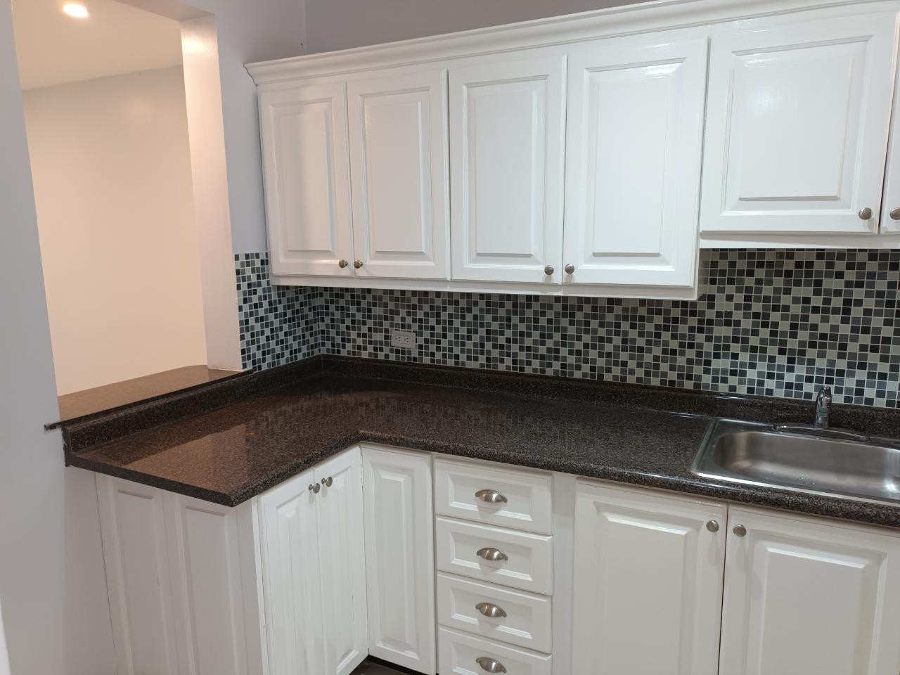 Townhouse for Rent   Kingston 8