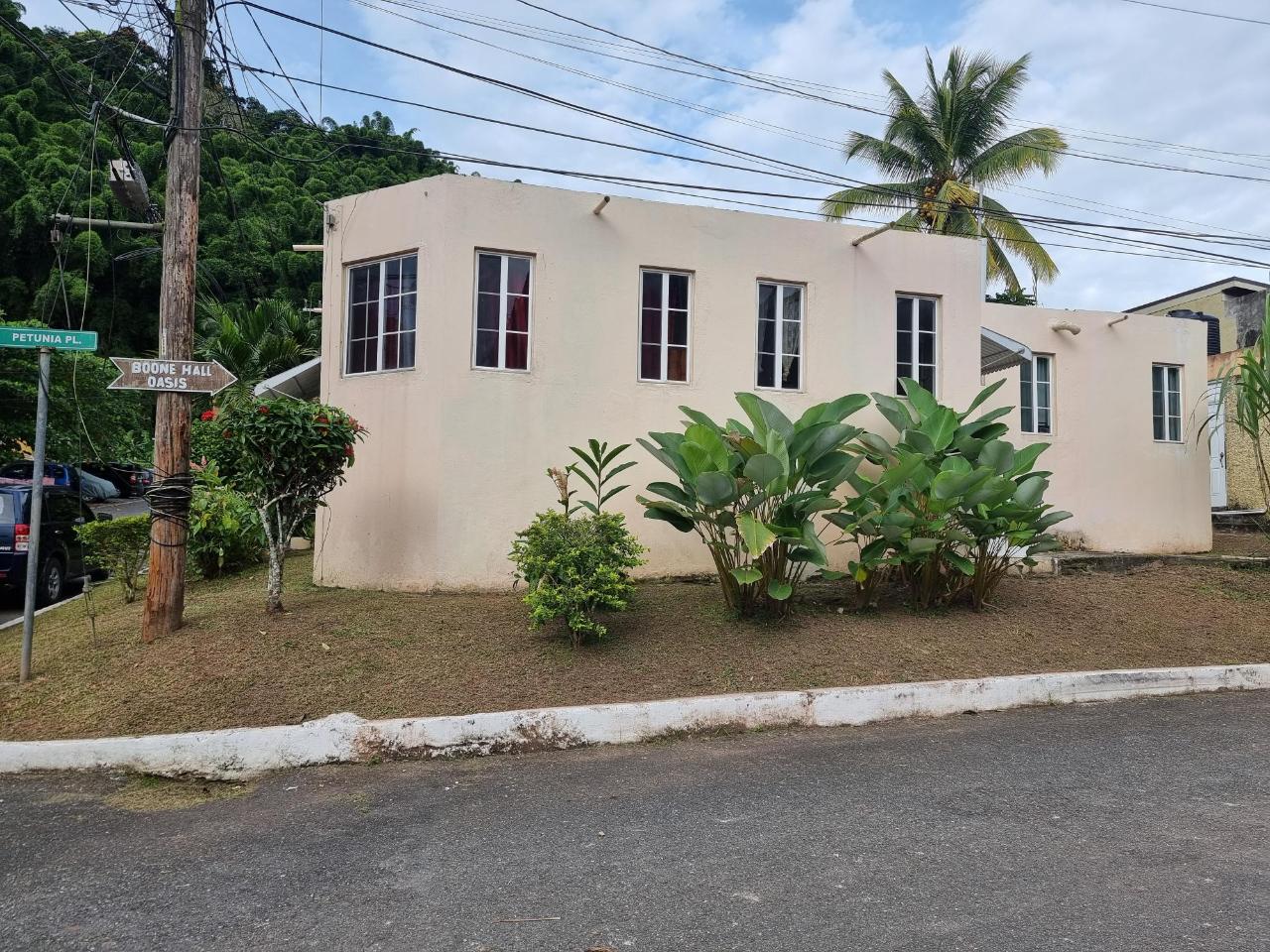 House for Sale   Kingston 9