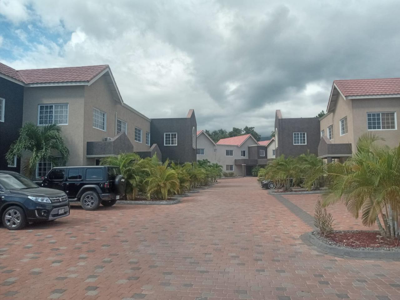 Apartment for Sale   Kingston 8