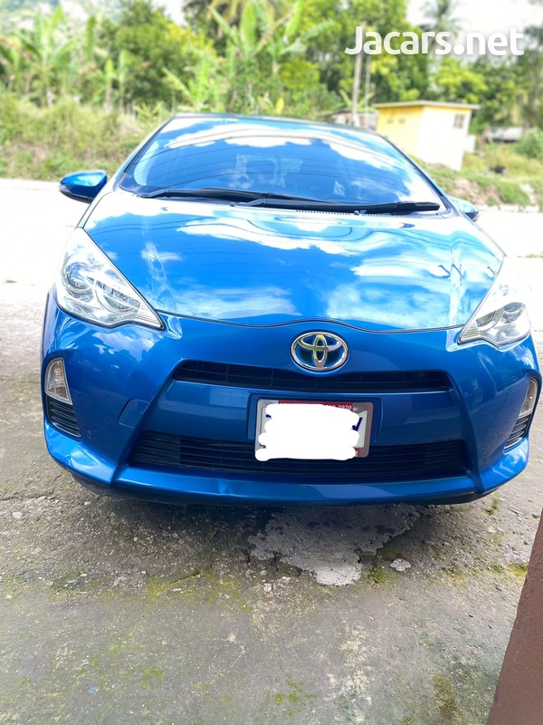 Toyota Aqua 1,5L 2014