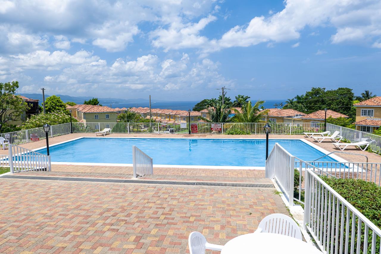 Townhouse for Sale Mango Walk C-Club